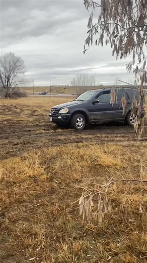 No snow this Christmas 😢❄️🎅 #ml320 #mercedes #awd