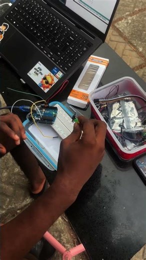 Traffic light #arduino #arduinoproject #project