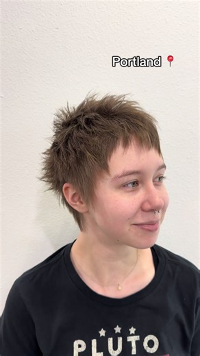 Watch me cut a cropped pixie! This is the way i like to do it :) cut with shears and razor and thinning shears at the end. I absolutely love doing structured shapes such as these. More more more!!! Done in Portland @Propaganda The Salon