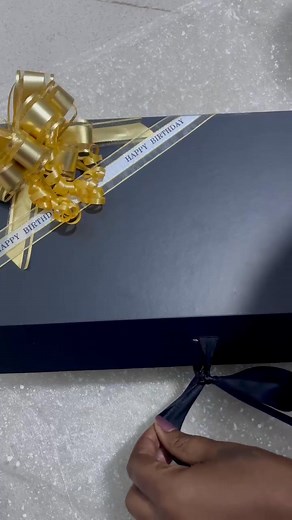 Faites le plein de saveurs et de tendresse 🍫 🍫 😍😍💛 Nos box de chocolat K’yéli sont parfaits pour offrir ou se faire plaisir 😋 📞 Passez votre commande dès maintenant ! | K'yéli