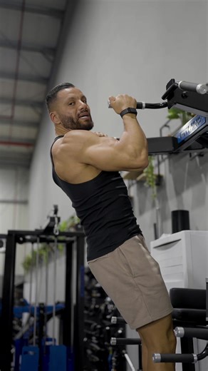 Réussir ses premières tractions : 5 étapes essentielles