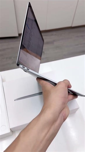 Mua Macbook Air M1 xứng đáng hơn ? #techhome #macbook #macbookairm1 #m1 #macbookneo