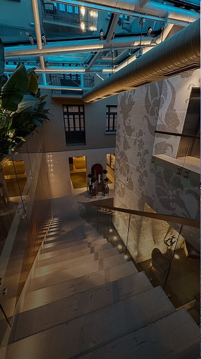 Mirko La Rosa | Luxury Hotels Creator Course on Instagram: "Comment “Masterclass” and I will send you link to my free masterclass on luxury hotels content creations"