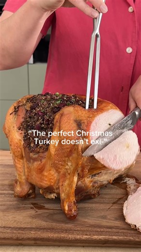 Level up your Christmas table with this juicy Turkey buffe herby quinoa stuffing 🤌✨ Cookidoo® has the step-by-step recipe ready for you! | Thermomix in Australia