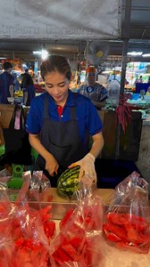 Woman skills, Amazing street food watermelon cutting skills - ปอกแตงโมถุง20ถูกจริง! ปอกไวมืออาชีพมาก | SpeedFoods