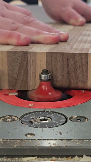 roundovers with dust collection at the router table. #woodworking