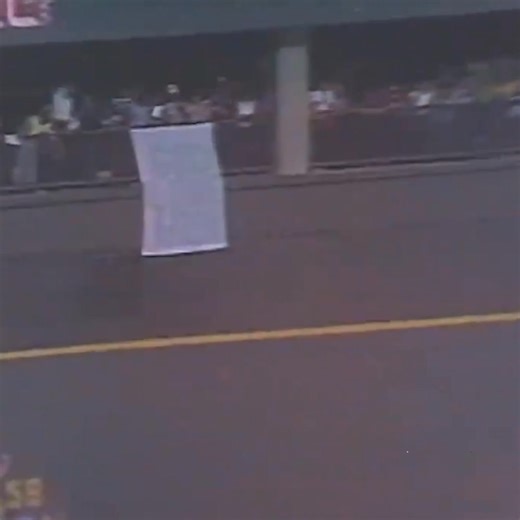 September 17, 1983: Johnny Bench slugs his 389th and final career home run on Johnny Bench Night at Riverfront Stadium. Because of course he did. #RedsVault | Cincinnati Reds