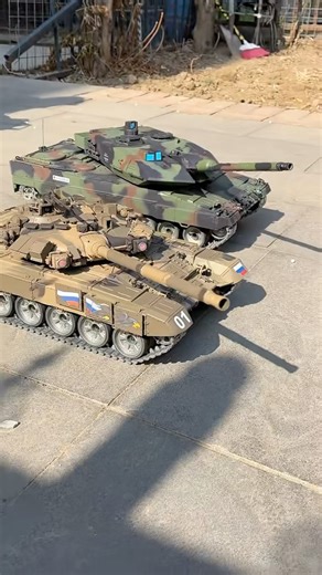 RC Tank Race, Leopard 2A6 & T90 sound, light, smoke #rctank #moderntanks #army #ww2 #tank