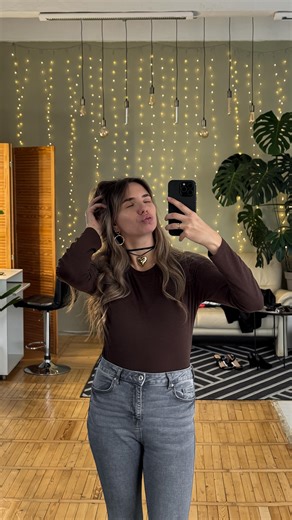 Lifestyle | контент-мейкер | мобільна зйомка | Луцьк on Instagram: "Я можу бути різною - смішною, серйозною, втомленою, натхненною, дивною✨ Я не боюся посміятися з себе, не ховаюся за масками й не женуся за ідеальними картинками. Я така, як є - справжня😍 З емоціями, помилками, сміхом і тишею. І мені добре в цій чесності🤍 Доречі, вам яка Таня ближче? 1 чи 2 варіант?💬😁 #лайфстайл #мікроблог #луцьк #гумор смішні відео | для настрою | веселий контент | жарти | гумор | я справжня | щирість | пози