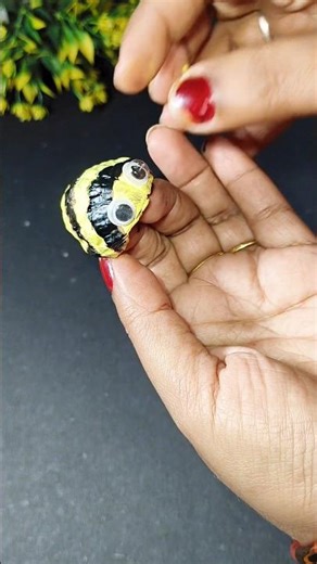 walnut cell craft🐝🐝#youtubeshorts #craftideas #trending