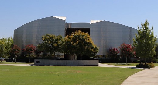 カリフォルニア州立大学フレズノ校留学ガイド｜偏差値やランキング、入学条件や学費・学部などの留学情報