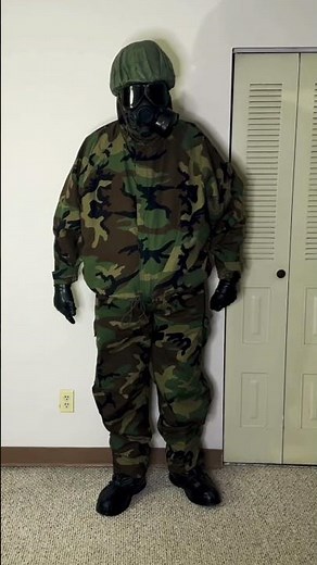 JSLIST + M40 gas mask salute!