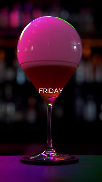 SOAK's Original Cocktail🍸 Welcome to our rooftop restaurant & bar, located on the 18th floor of Sequence Hotel at Shibuya Miyashita Park. Enjoy authentic cocktails, fine wine, exquisite Italian cuisine, and tapas that pair perfectly with your drinks, all while admiring the breathtaking night views of Shibuya. We also offer a wide selection of Japanese whiskey. Our stylish space is perfect for a romantic dinner or celebrating special occasions like birthdays and anniversaries. For group gatherin