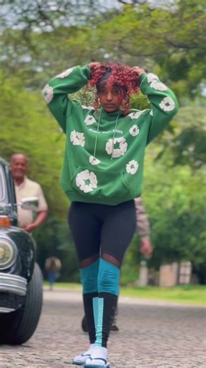 Lala Jano Dance Performance with Mako and Mkidi