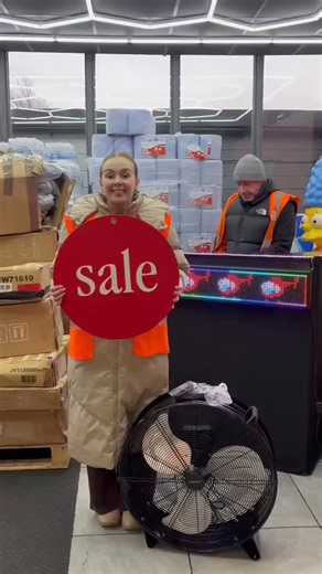 Stephen Cole | Sale season continues 💥 Let’s gooooo 🚁 First deals of the day dropping now @barneysbargains Don’t blink 👀 First come, first served... | Instagram