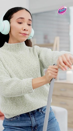 Achieve Stain-Free Laundry with Vanish Multi-Use Liquid