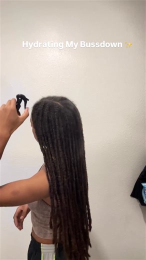Jasmine 🦋 on Instagram: "Once you hit your goal length, it’s easy to fall off from everything you used to do for your locs. But just because they’ve matured and grown longer doesn’t mean you should do less. Still give your locs moisture, still massage your scalp, still speak life into them. Just like plants, and just like us, they need consistency, routine, and love. And just like anything you care for, they’ll reflect back the love you pour into them… or the love you don’t 🌬️ • • • • #loccare
