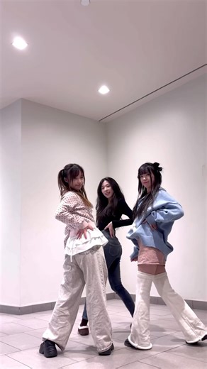 YENA - Catch Catch Dance Challenge