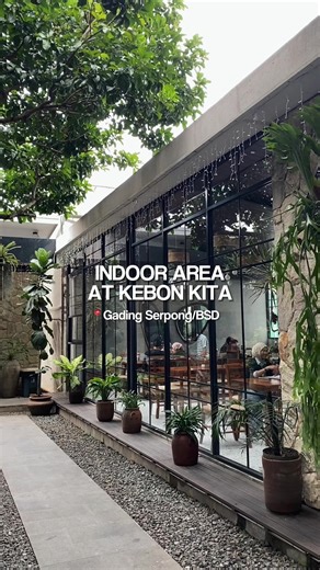 Indoor moments, made more comfortable. Cari tempat yang nyaman untuk kumpul tanpa khawatir? Indoor area Kebon Kita siap menyambut kamu dengan : ❄️ Full AC 🚭 Non-smoking area 👶🏻Baby chair available 🌫️ Humidifier for extra comfort Cocok untuk kumpul keluarga, meeting santai, sampai acara spesial kamu. Karena momen penting, butuh tempat yang nyaman🍃 Reserve your seat now! #bsd #coffeeshop #cafegadingserpong #kulinergadingserpong #gadingserpong