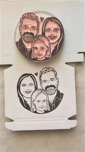 Custom Rubber Stamps and Stationery on Instagram: "This is a custom portrait rubber stamp, I'm able to carve between 1-6 figures on a stamp (including pets). Need more than that? Order two stamps :) Tools I use: - Speedball Speedy Carve Rubber - Speedball Lino Tool - Speedball tips 1, 2, & 4 - Tracing Paper - HB2 pencil - XActo Knife - Folding bone - StazOn Ink Want to learn to make your own stamps? I sell kits in my shop that include everything you need to get started, and they also include an 
