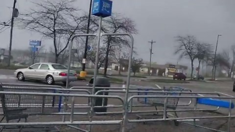 Sudden snow squall brings intense snowfall and strong winds to Nicholasville, Kentucky, USA