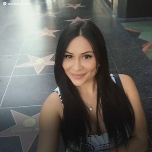 60K views · 406 reactions | Iana Kasian, une jeune fille ukrainienne s'est rendue aux États-Unis à la recherche de stabilité et d'amour, mais son partenaire s'est transformé en un monstre qui lui a mis fin à sa vie de la même façon que ce qu'il écrivait dans ses oeuvres. | Mystères | Facebook