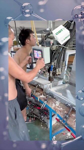 Liquid Foam Becomes a Memory Pillow in Minutes 🤯 | GST PU System #MemoryFoam #SatisfyingProcess #FoamFactory #PUFoam #Polyurethane #ManufacturingTok #FactoryTok #OddlySatisfying #FoamTech #GSTPolyurethane #IndustrialProcess #gstpu