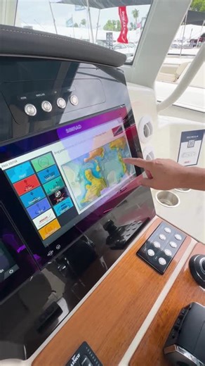Easily customize your Simrad Yachting display to fit your preferences. Learn more with Randy Avila, Electrical Engineering Manager. | Boston Whaler, Inc. - Global