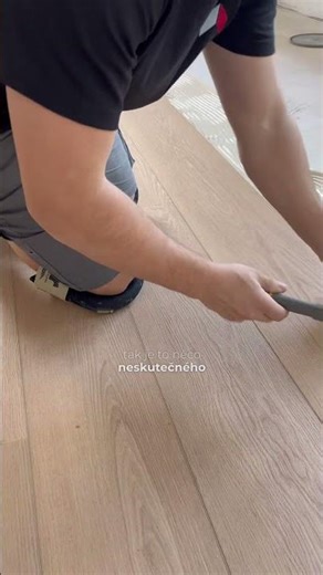 Lamely přes 2 metry? 😱 ano to je COREtec XL-END #podlaha #trending #coretec #xlend #vinyl #stavba
