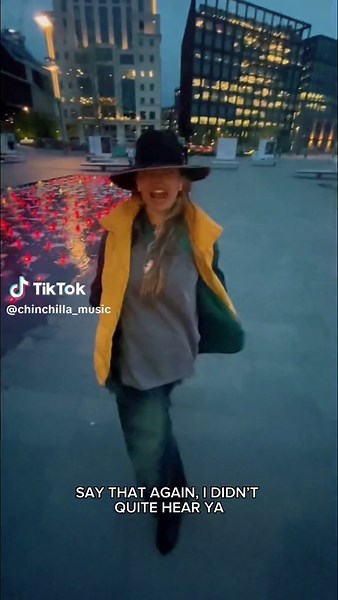 DO YOU WANT A LIVE SHOW??? #littlegirlgone #singer #songwriter #newmusic #independentartist #fyp #gig #femaleproducer