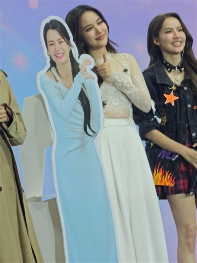 งานแสดงเจ้าหญิงบลู 4E ในกิจกรรมเฟิร์สแฟมิลี่