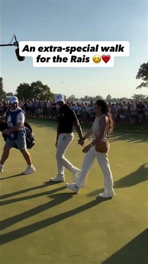 Hand-in-hand passing the Wanamaker 🏆 #shorts #golf #pga
