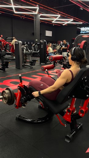 Karina Silva / IFBB BIKINI PRO | Ela é responsável por te humilhar e te deixar no dia seguinte com dificuldades de locomoção, contudo, ela pode transformar as suas pernas... | Instagram