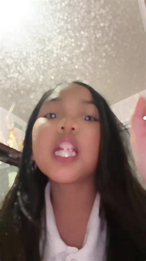 Victoria Official (@victoria_official.39)’s videos with nhạc nền - Kiwii🥝
