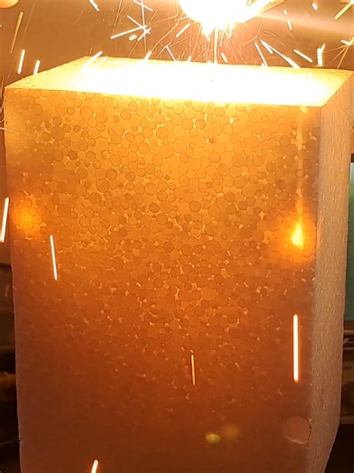Molten steel VS Styrofoam #experiment #dangerous #fire #steel #experiments