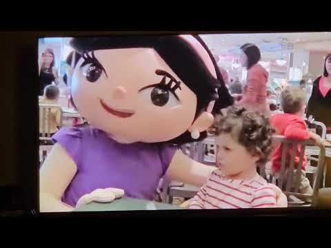 June From The Little Einsteins meeting a little girl at Walt Disney World