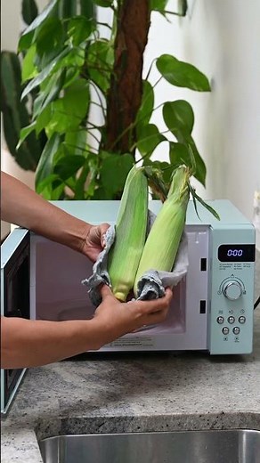 Microwave Corn on the Cob (No Boil Method)
