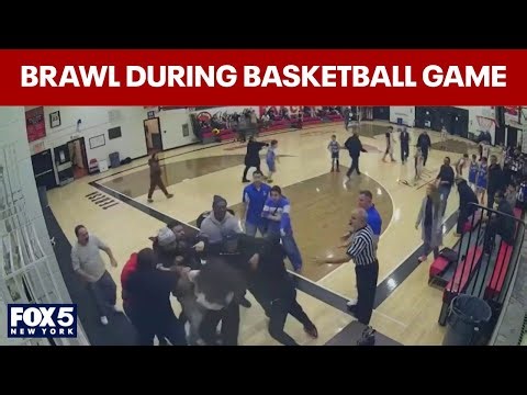 Parents brawl during Staten Island youth basketball game: VIDEO