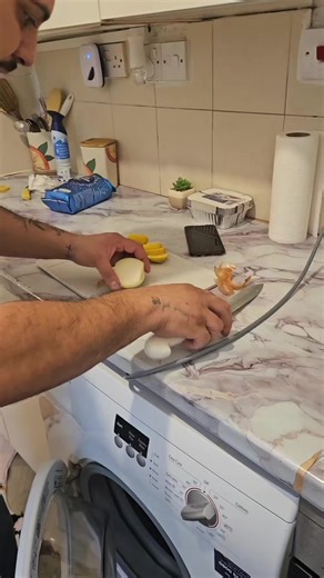 multumesc tie Doamne pentru ca mai trezit din somn si meai dat putere sa fac cateva suflet fericite lauda sa fie ata amin!