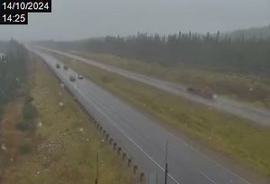 1.9M views · 2.9K reactions | Neige débuté au km 164 de la route 175, c'est près de la jonction vers Hébertville. De plus, j'ai activé le mode vidéo en direct pour la caméra du Le Valinouët donc le live va démarrer lorsque vous aller cliquez sur la photo du vali. https://meteochicoutimi.com/cameras-en-direct/ | Météo Chicoutimi | Facebook
