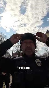 🚨 “I’ll Give You the Paper!” Officer Steps In During Public Records Dispute 📄