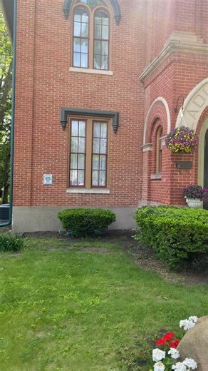Sitting prominently on North Huron, the Ladies’ Library building at 130 N Huron is one of Ypsilanti’s most recognizable landmarks. Built in 1858 for local merchant Edwin Mills, this Italianate home later became the residence of Mary Ann Starkweather, who donated it to the Ladies’ Library Association in 1890 so it could serve the community as a public library until 1964. Architecturally, it’s a classic Italianate showpiece: tall, narrow windows, wide eaves with brackets, and a strong, symmetrical