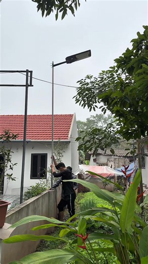 Cách lắp đặt đèn năng lượng mặt trời cho vườn