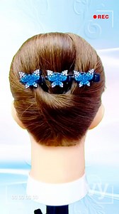 Simple, elegant, and perfect for everyday wear ✨ One hair clip, one beautiful hairstyle. Do you like this style? 💕 #hairstyle #updo #hairclip #eleganthairstyle #simplehair #dailyhairstyle #hairinspo #reels #reelsvideo #fyp | Simple Hairstyles.