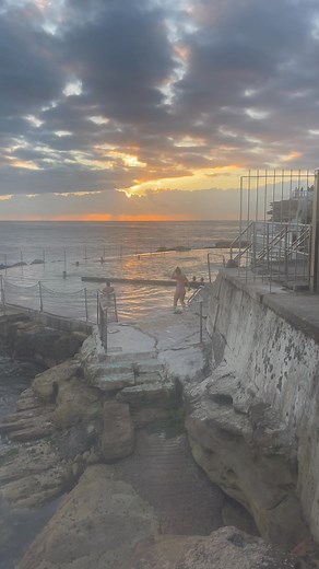 After an amazing weekend we start the new week with an awesome swim Hello Monday ❤️ | Michael Wood