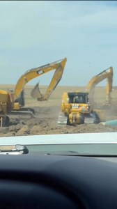 Nebraska #thepipelinelife #pipeline #pipeliner #bluecollar #construction #operator #hoehand #dozer Pipeline tractors on the ROW | The Pipeline Life