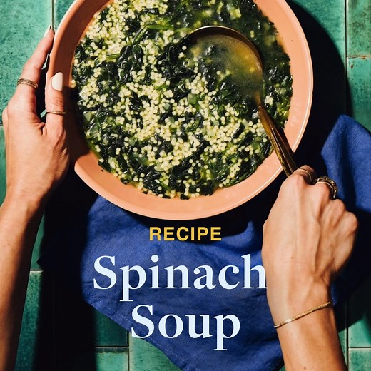 Indulgence and wellness unite. Canopies of spinach cradle fork-tender Acini Di Pepe. Garlic and black pepper harmonize, creating a familiar zest. Get recipe: https://ronzoni.com/recipe/acini-di-pepe-spinach-soup/ | Ronzoni Pasta