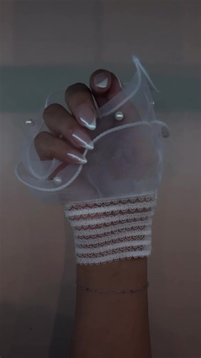 ‏اظافر العروسة مجهزته لكم قبل الملكة 🌚💍@Re Beauty Space