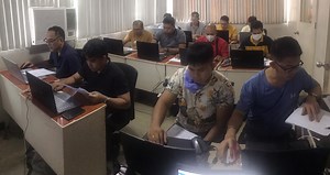 PAG UPONG PAG UPO MO PAG LOADING PROGRAM AGAD HANGGANG MATAPOS ANG TRAINING AT WALANG EXPIRY ANG PROGRAM. SA IBA INSTALLAN KA AFTER NG TRAINING EXPIRE NA AT GAGAMITIN MO SA HULING ARAW PA. BAKIT 2 DAYS? KASI WALANG IBANG PAGUUSAPAN KUNDI SPECIFIC SA BULK LANG. SA IBA KAYA MATAGAL KASI THEORY AT IBA IBANG BARKO DINIDISCUSS. DITO PEDE KA PAULIT ULIT ANG TRAINING AT FREE PATI LUNCH KAHIT SIT IN KA BASTA ME BAKANTE. SA IBA BAYAD KA ULIT BUO KAHIT MAG INQUIRE KA PA SA KANILA. Trim n Stab - Bulk and G