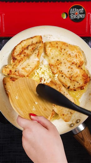 1M views · 11K reactions | Pour honey over this chicken fillet for a tasty dish ready in no time! | Want More Recipes | Facebook